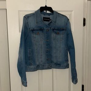 Women’s Calvin Klein jeans denim trucker jacket. Never worn excellent condition.